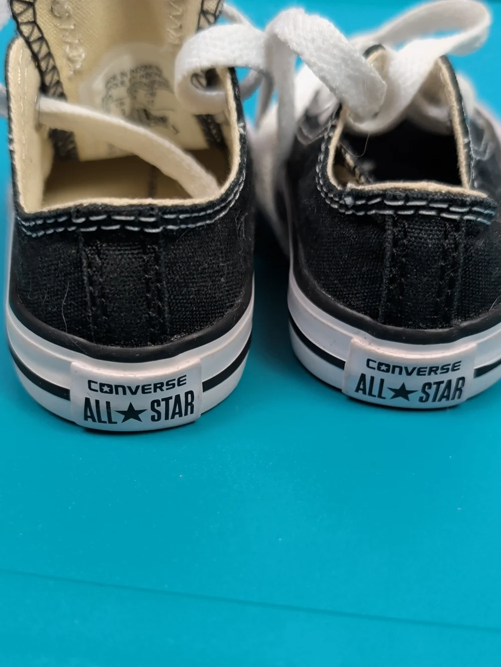 Converse Baby Boy Low-Top Canvas Sneakers Size 2